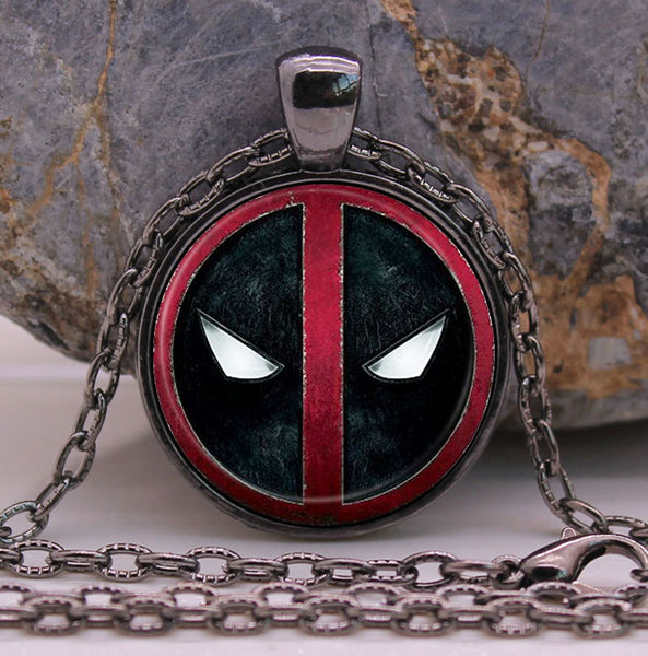 DEADPOOL Iron Throne Glass Necklace